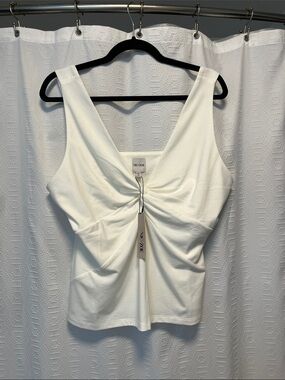 NIC+ZOE White Twist-Front V-Neck Tank